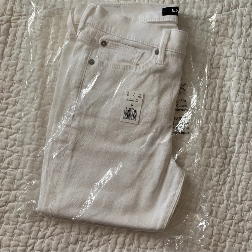 NWT Express White Mid Rise Jegging